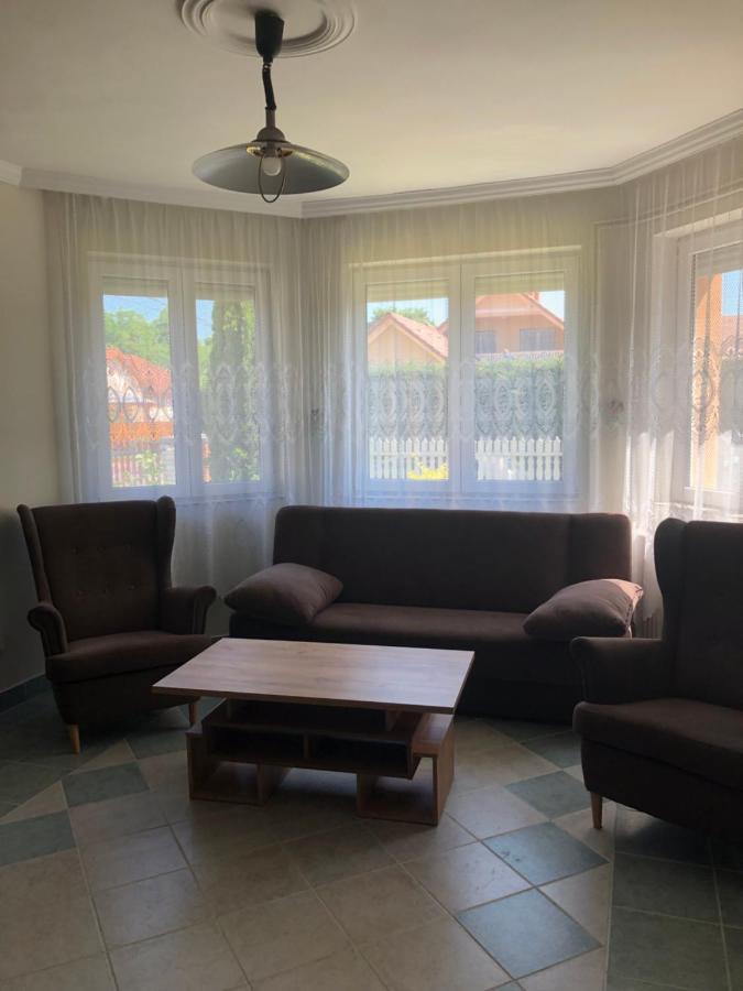 Ferienwohnung Tulipan Vendeghaz Hajdúszoboszló Exterior foto